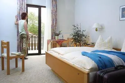 Hotel Taunusblick 3*